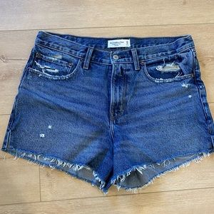 Abercrombie Boyfriend Short Mid Rise Size 30, Size 10